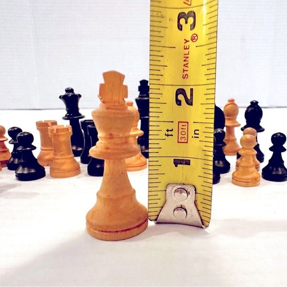 Vintage Wood Hand Carved 32 Piece Chess Set Wood Box Antique Toy Game Primitive - Picture 6 of 10